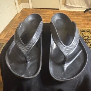 Birkenstock. Black Flip Flop Sandals